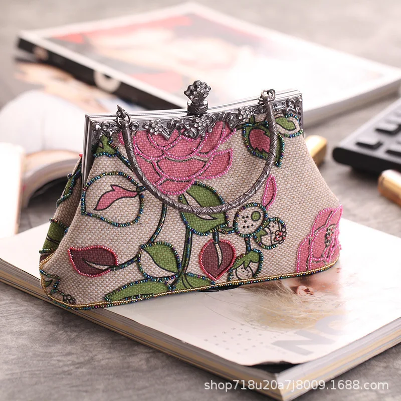 

Boutique Chinese Style Embroidery Floral Women Beaded Evening Purse Bridal Flower Clutch Bag Wedding Party Frame Handbag