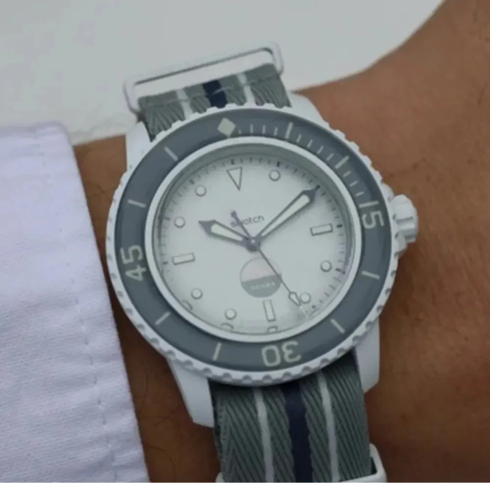 

2025 Luxury Minimalistic Men Sports Wristwatch Fashion Men's Watch Nylon Strap Retro Analog Quartz Watches Date Reloj Hombre A+