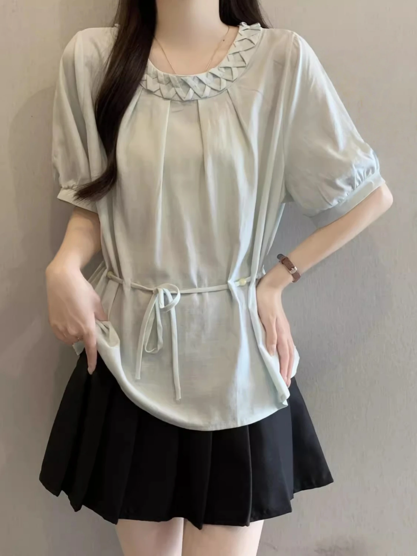 

Slimming Short Sleeve Shirt Women's Summer 2026 plus Size Big MM Design Sense Belted Waist Tie Bead Top Korean Style Commute