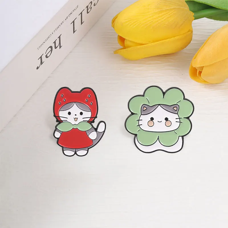 Cute Cat Strawberry Flower Shape Brooch Casual Commute Party Cartoon Metal Badge Gift Pin DIY Clothing Bags Hat Scarf T-shirt