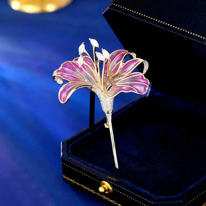

2025Elegant and refined, high-end floral coat, outerwear, and women's corsage accessories