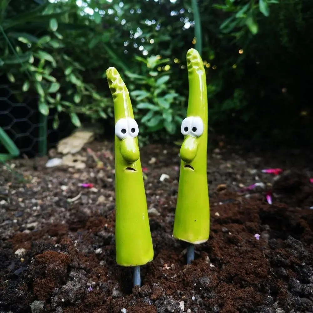 2Pcs Creative Bamboo Shoot Plant Crafts Cute Expression Green Bamboo Shoot Garden Stakes Handmade Weatherproof