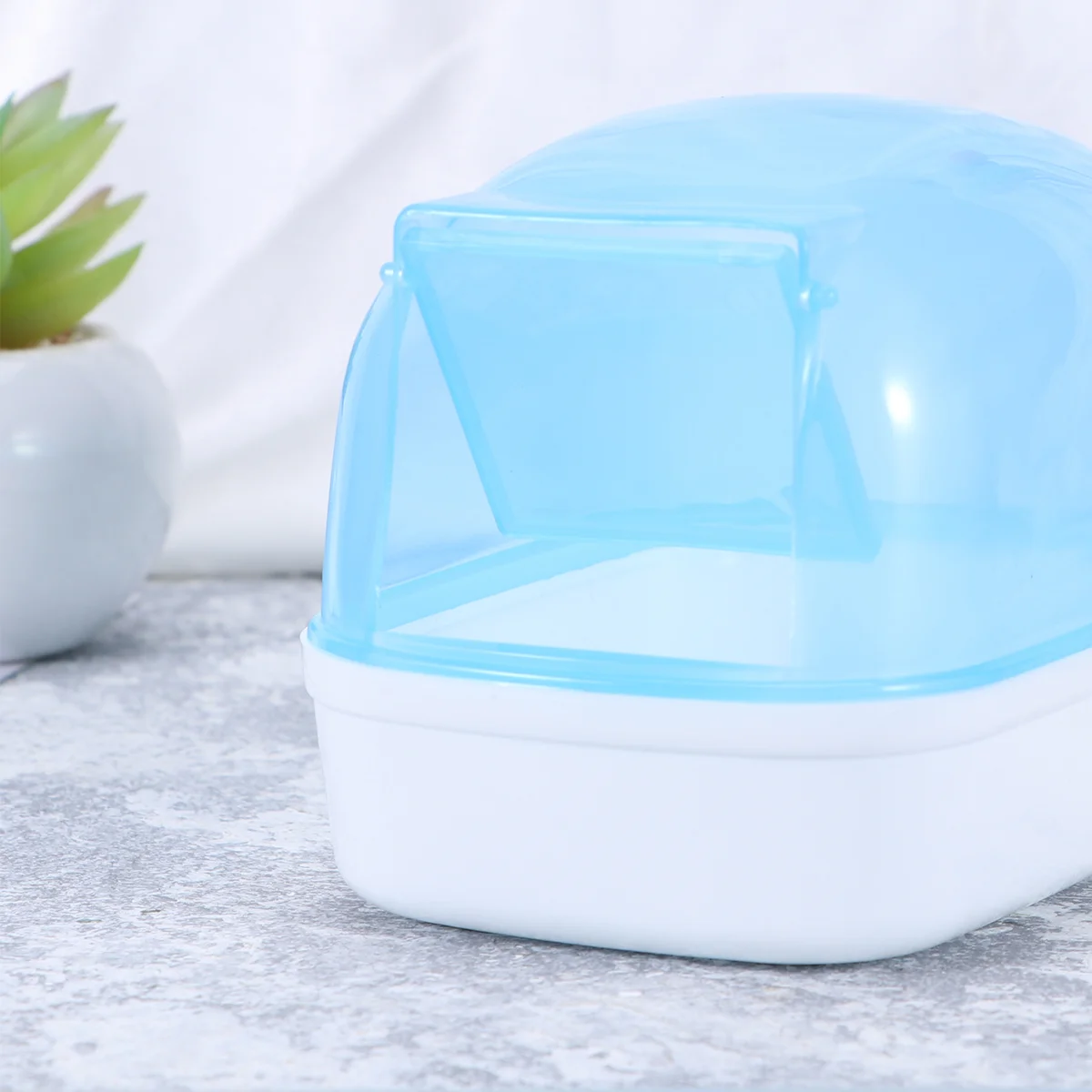 Hamster Bathroom Plastic Bathtub Mice Bath Basin Sauna Toilet Bathtub for Small Animals (Random Color)