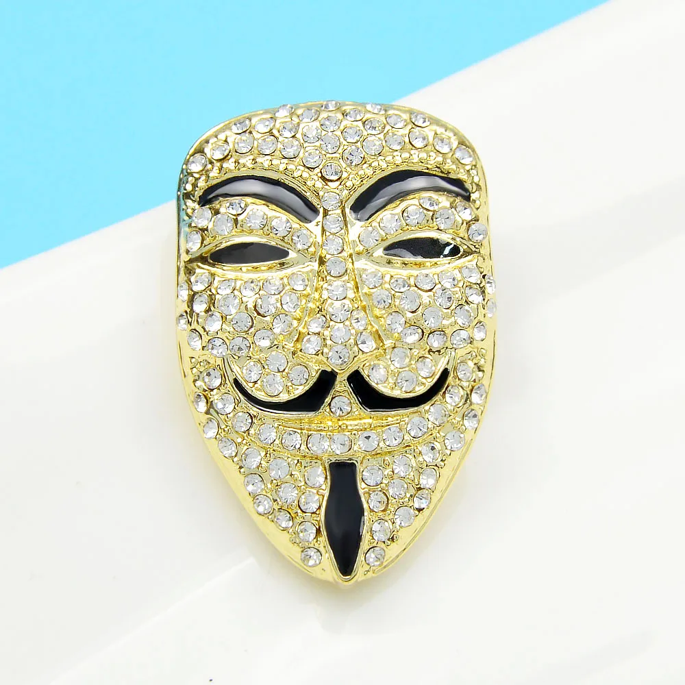 CINDY XIANG Rhinestone Smile Men Face Brooch Creative Unisex Pin Cool Winter Suit Jewelry High Quality Coat Accessories