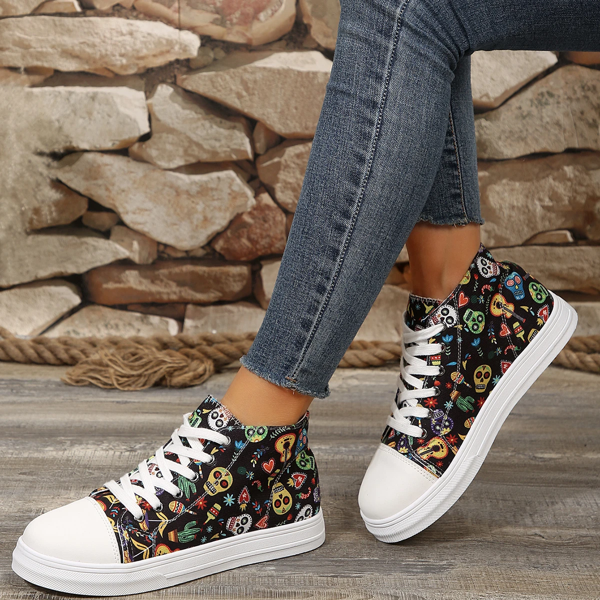 Women Couple Colorful Canvas Sneakers  2024 New Spring Summer Casual Sneakers Women High-top Lace Up Flat Shoes Zapatos De Mujer