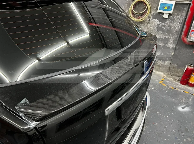 عالية الجودة MSY نمط ألياف الكربون الجاف الجسم أطقم الجبهة الشفاه الناشر الوفير المصدات التنانير الجانبية ل رولز رويس كولينان