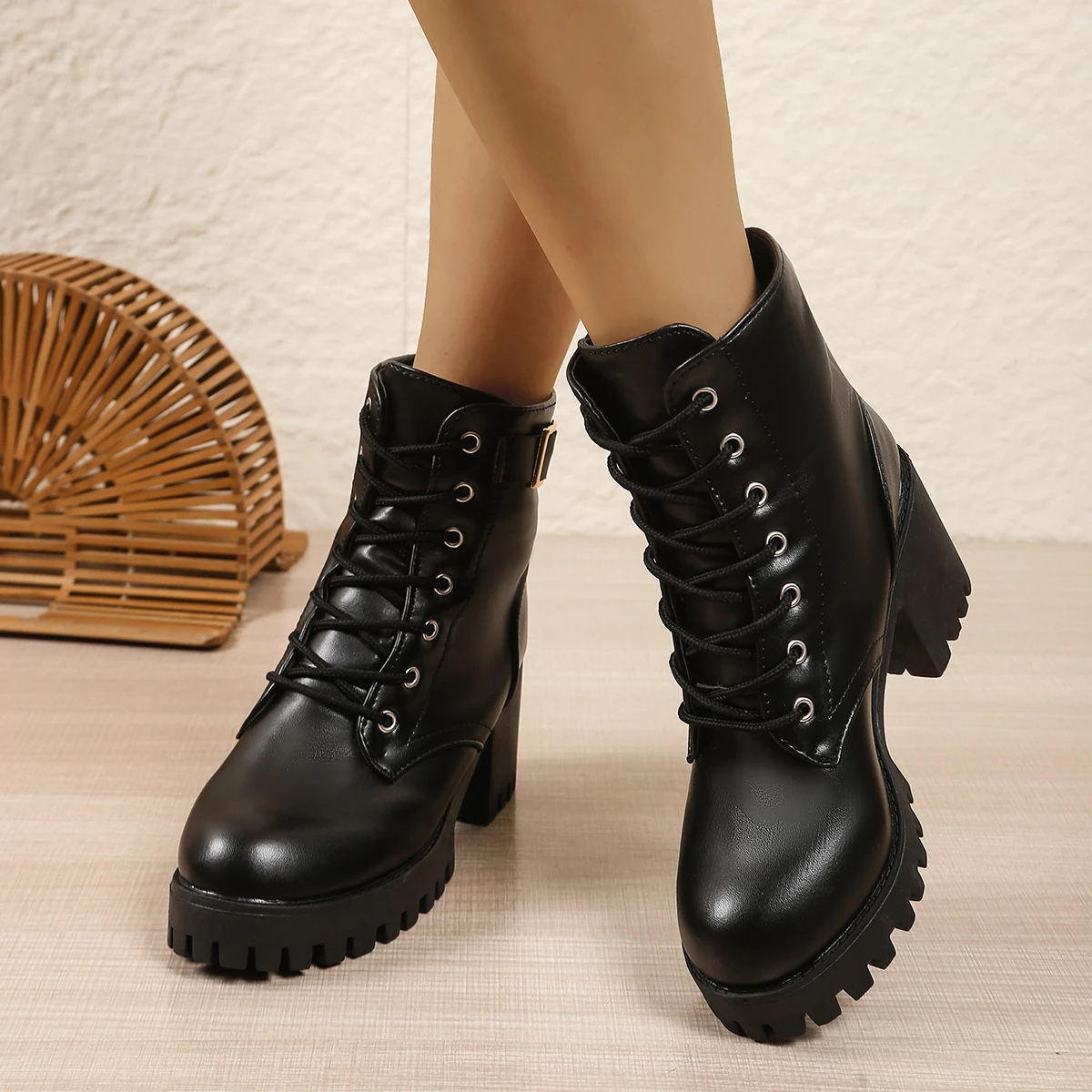 

Модные удобные износостойкие противоскользящие женские ботинки на высоком каблуке, зимние однотонные повседневные ботинки на толстой подошве с межподошвой