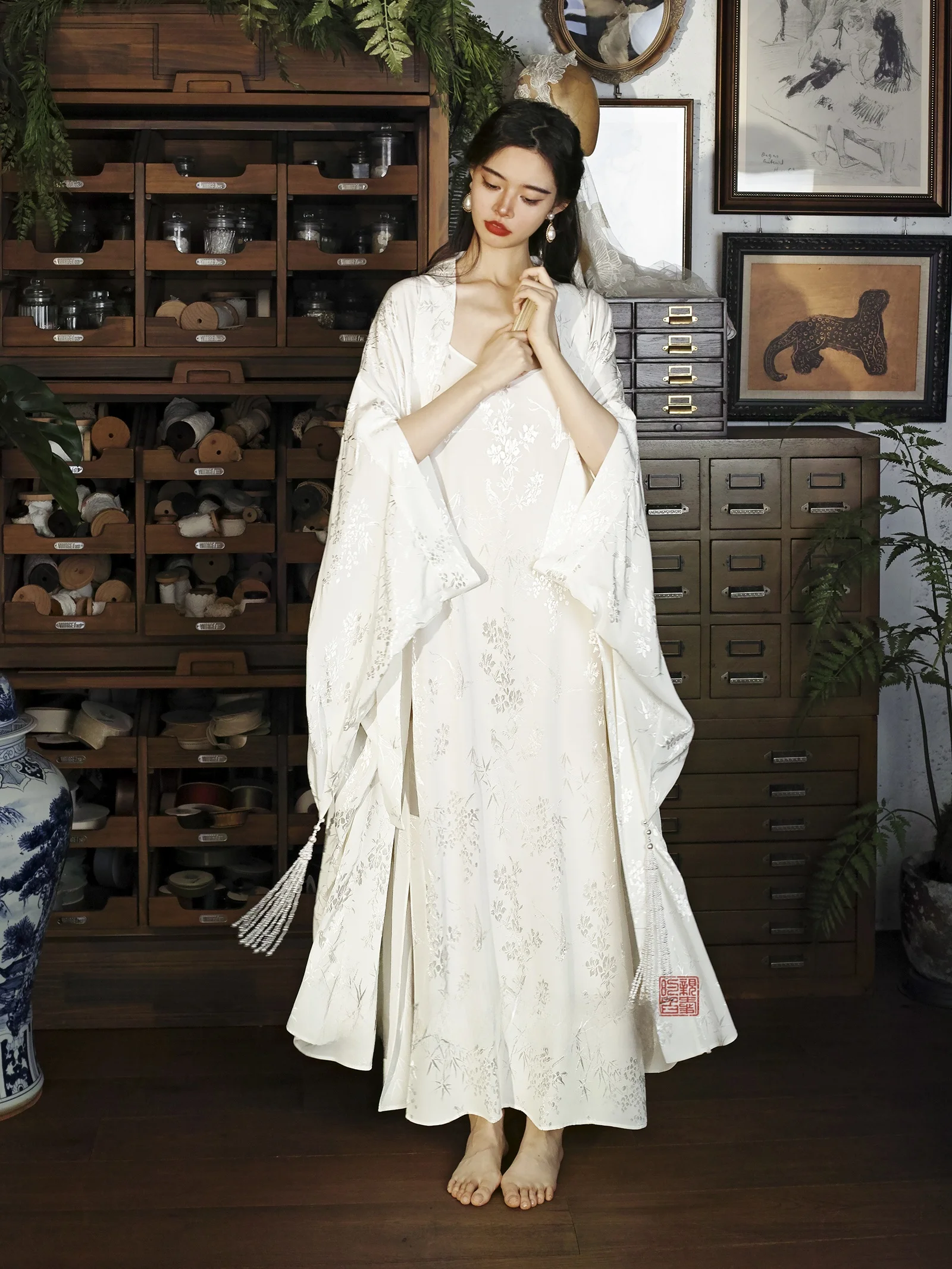 

Белый оригинальный утренний халат DearWhite в новом китайском стиле, свадебное платье для помолвки, винтажная вышитая ткань, модель для женщин
