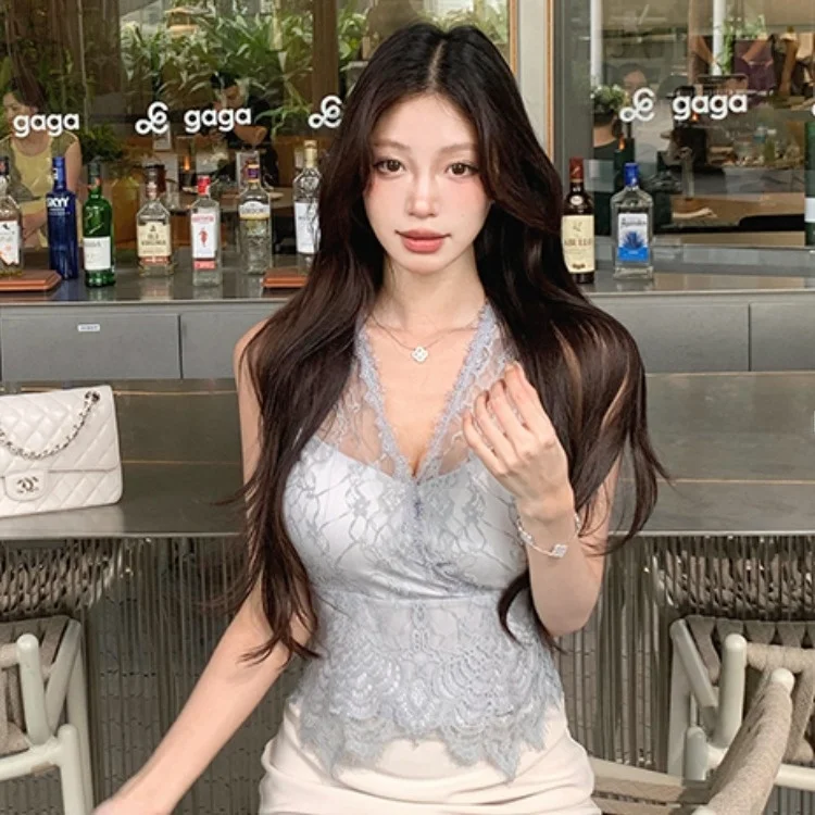 우아한 크로스 V넥 레이스 탱크탑 여성 패셔너블 상의 퓨어 디자이어 섹시한 가슴 노출 스트리머 의류 세트