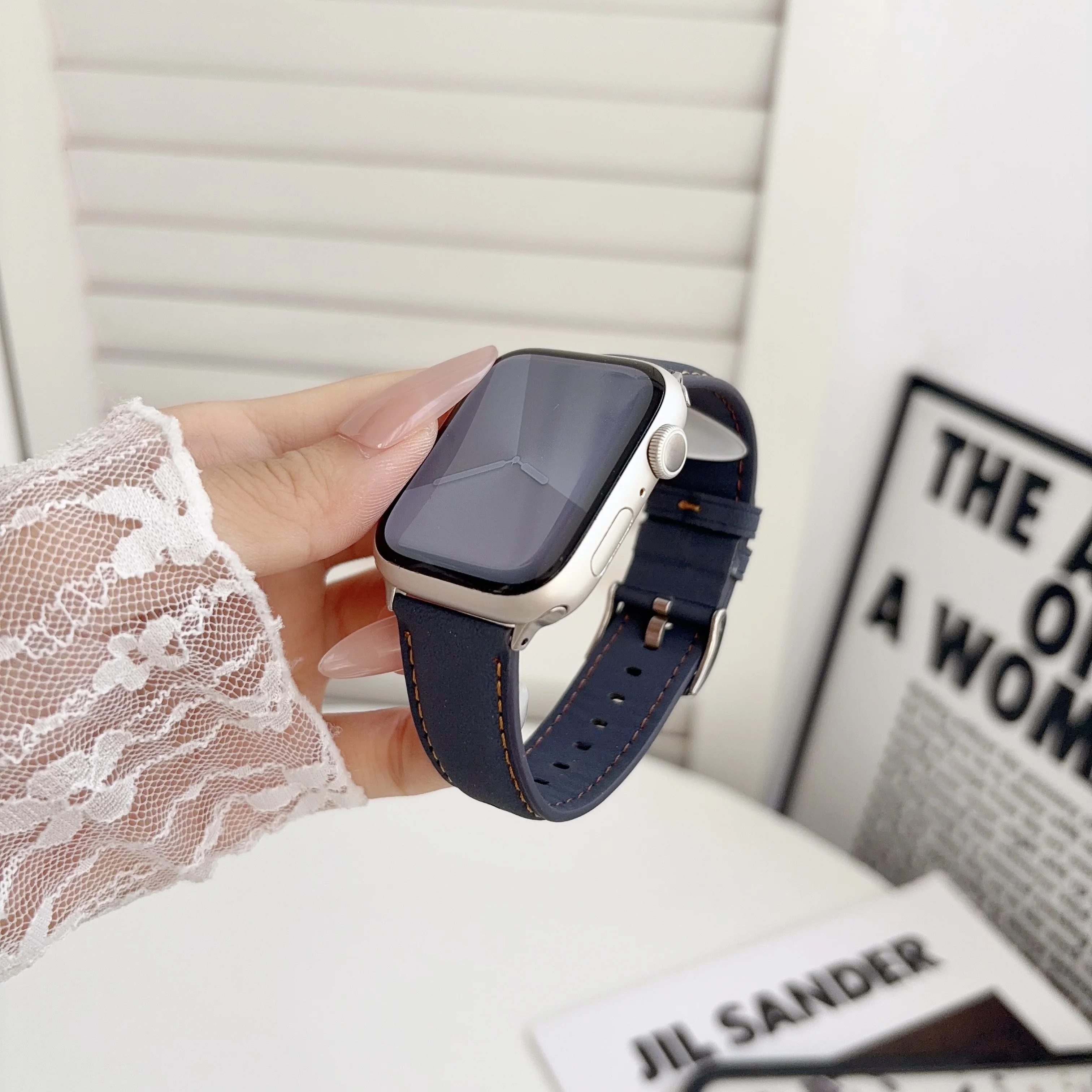 New Crazy Horse Double-sided Leather Watch Band, Pin Buckle Unisex Replacement Wristband Accessories Compatible with Apple Watch