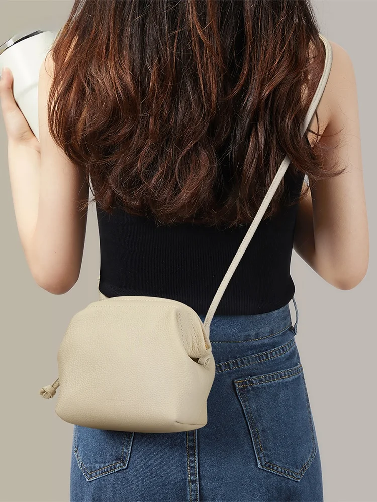 

Saturday's New 2025 Spring Summer Leather oulder Bag Women's Crossbody Purse Commuter Bag Versatile Small round Bag