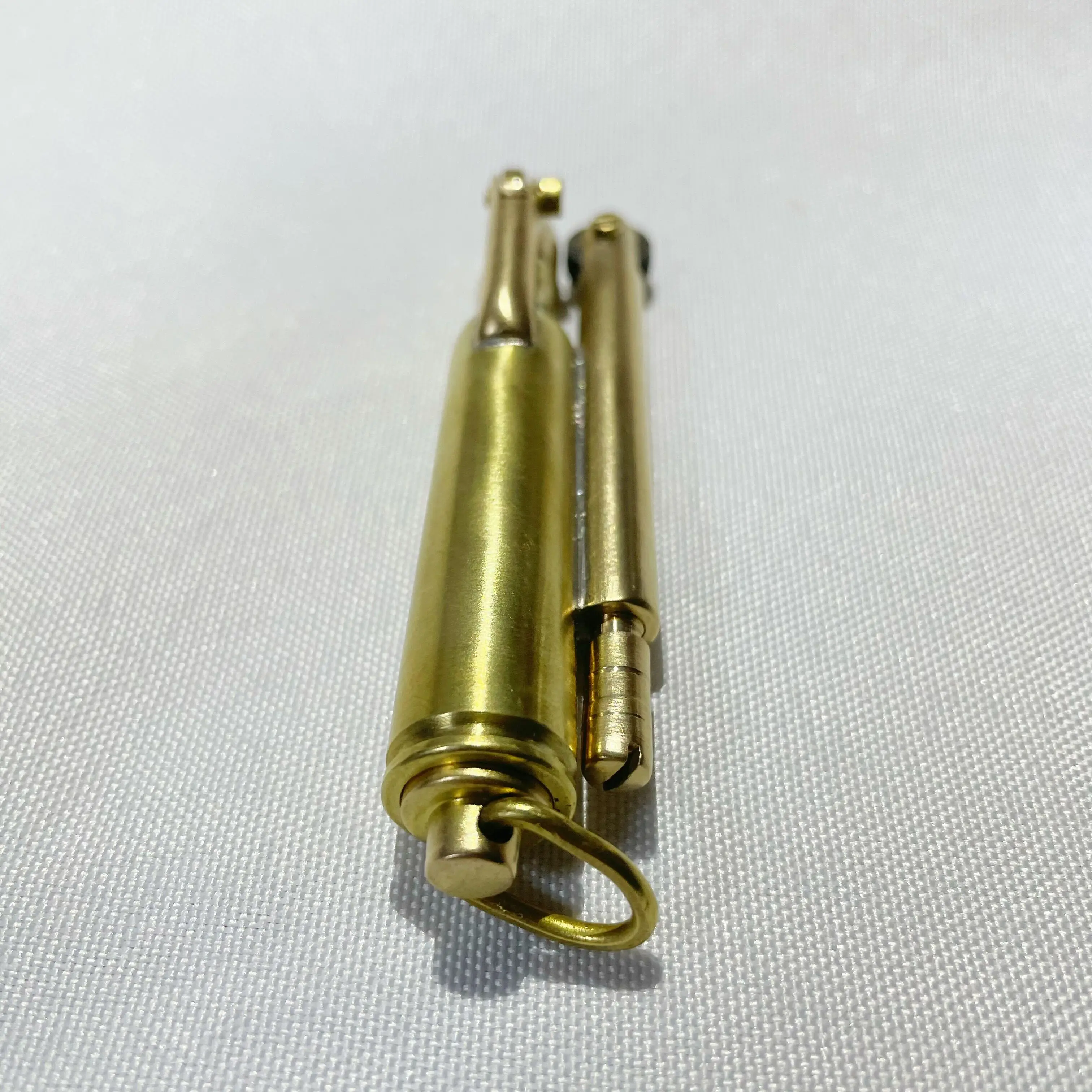 Portable Handcrafted Brass Lighter with Bullet Shell Design for Collection or Gift