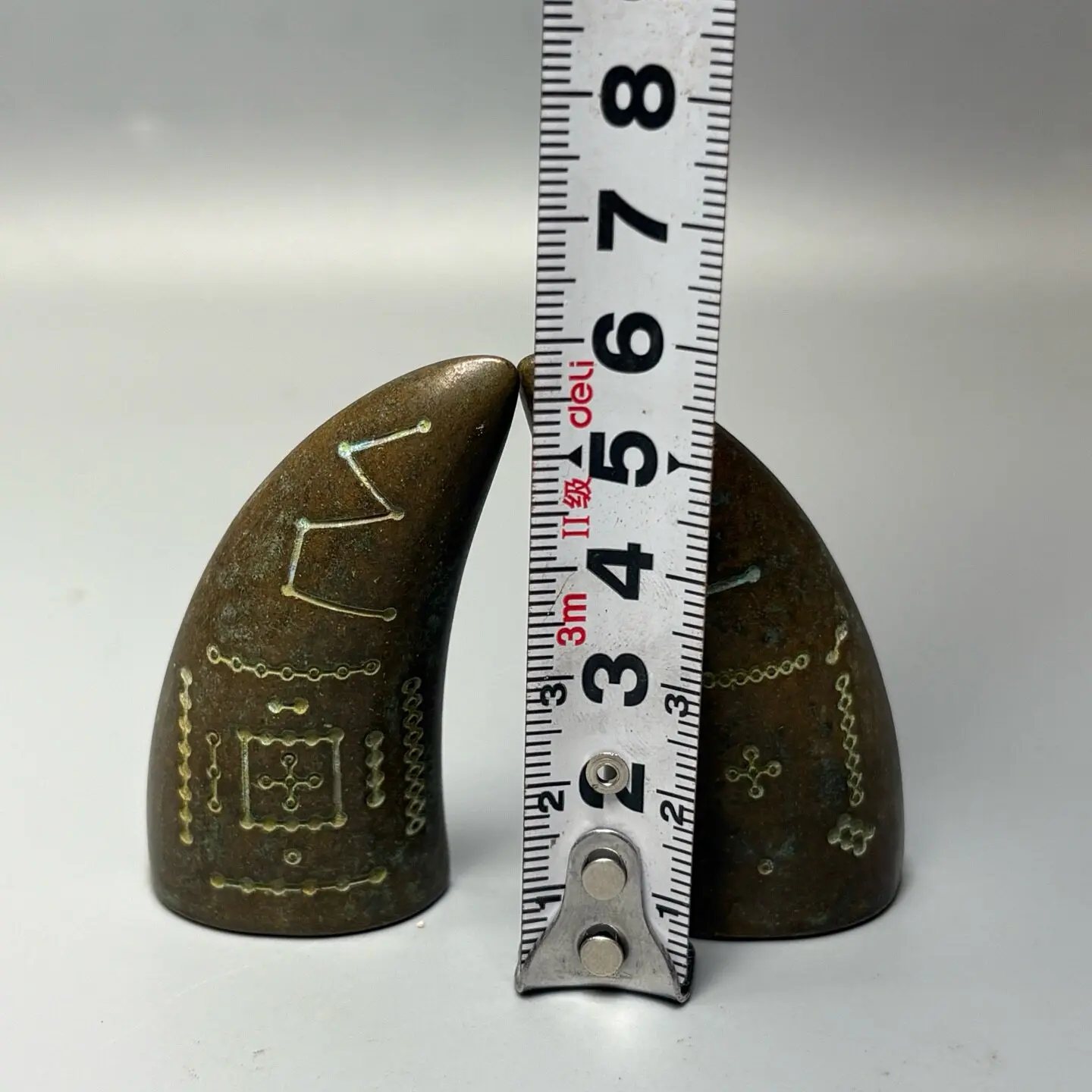 New retro brass green rust holy cup goat horn hexagram tai chi hetu luoshu sheng hexagram gong cup Chinese style goods