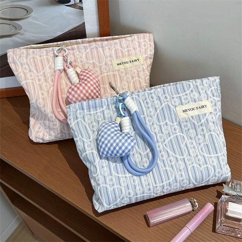 Ladies Cosmetic Bag Canvas Heart Cute Kawaii Makeup Bag Fashion Hand-held Large Capacity Multifunctional Storage Bag Pouch