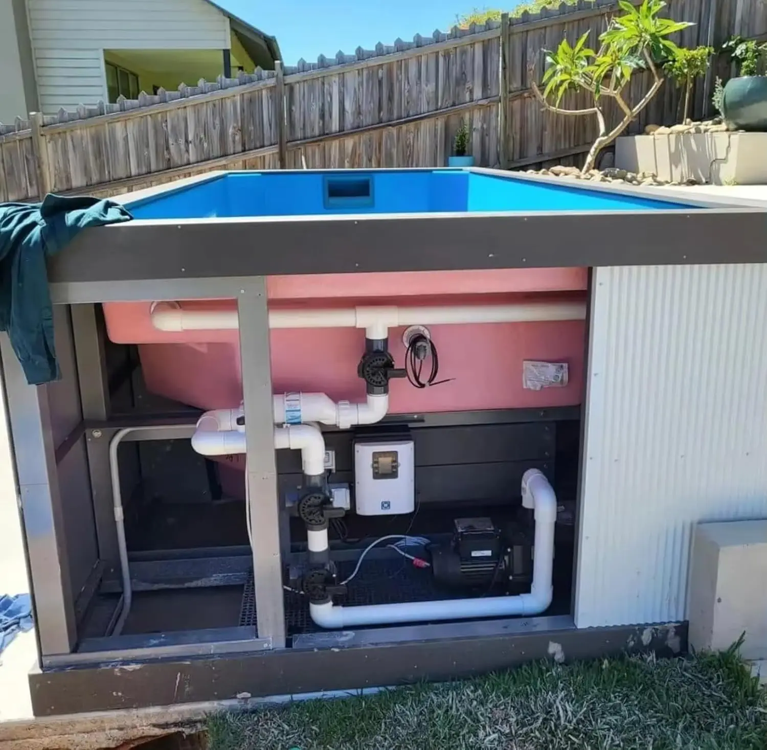 Luxury 10ft 20ft 40ft Container Pool Modular Above Ground Pool, Versatile, Easy DIY Installation, Suitable for Outdoor Space