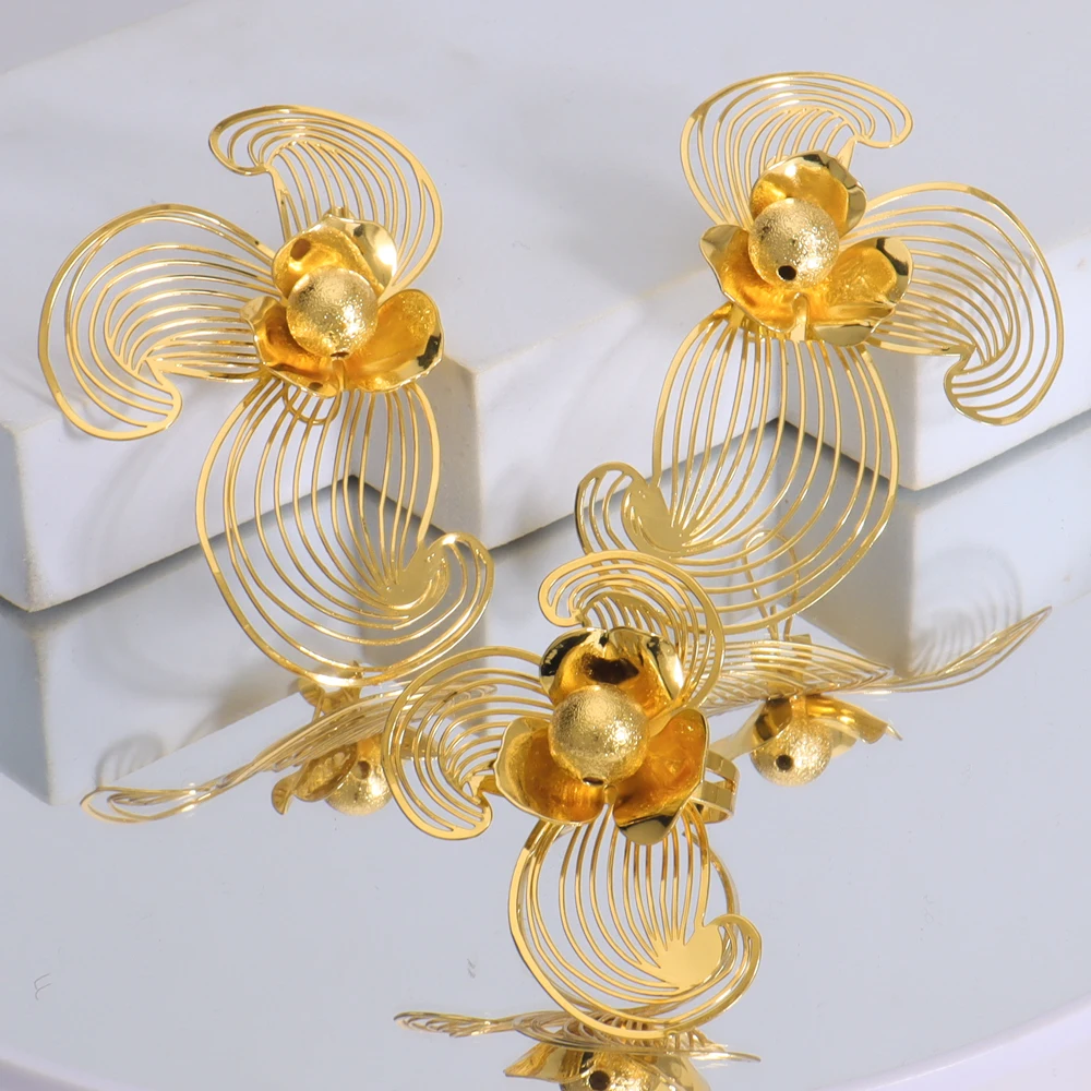 New Luxury Elegant Hollow Flower Shape Women Jewelry Set Gift For Earring and Ring Fashion Design Jewelry Set For Party