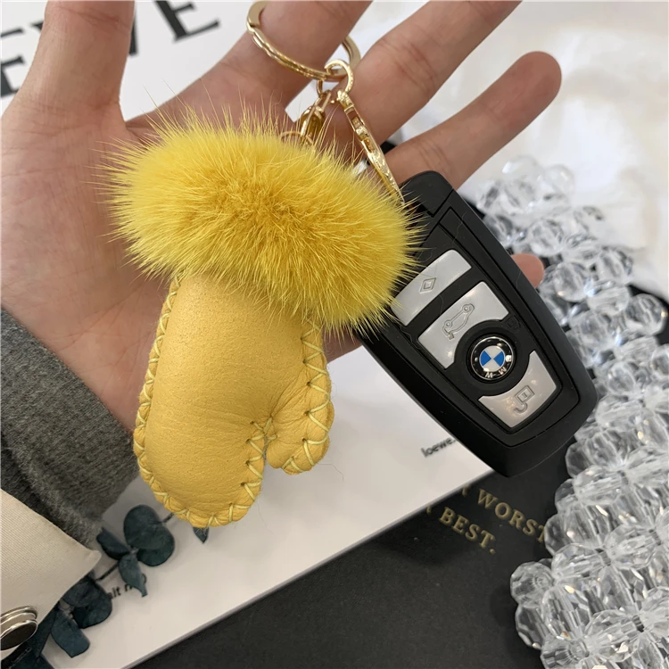 New Mink Fur Pompom Genuine Real Leather Gloves Mittens Keychain Women Car Key Chain Luxury Fluffy Bagpack Accessories Pendant