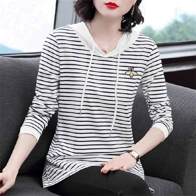 Women Clothing Korean Fashion Striped Patchwork Hoodies Casual Bee Embroidery Long Sleeve Hooded Sweatshirts Loose Pullover Tops