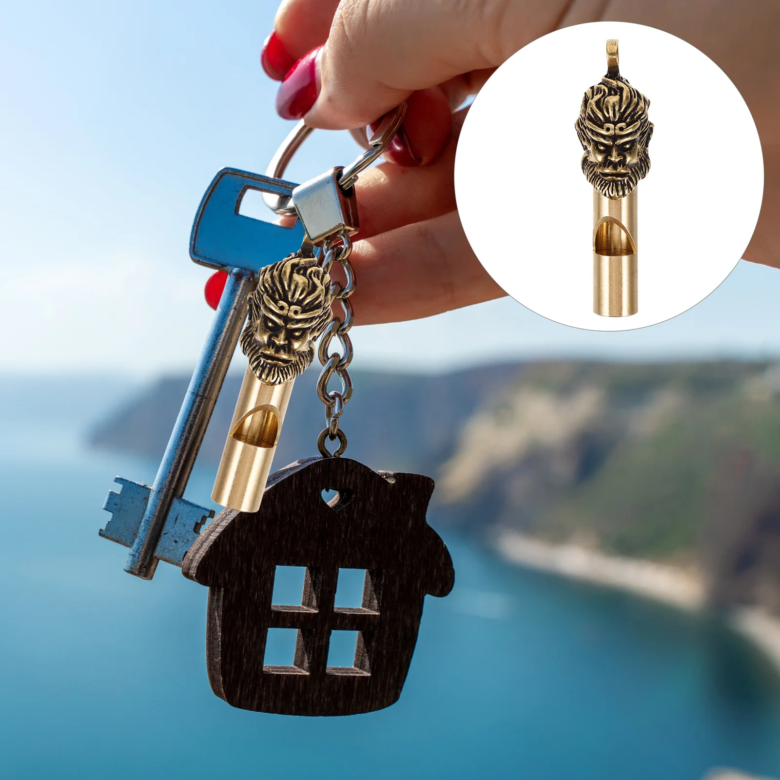 Silbato de latón fuerte, llavero portátil, suministro de emergencia para senderismo y acampada, accesorio decorativo para exteriores, silbato, suministro para acampar