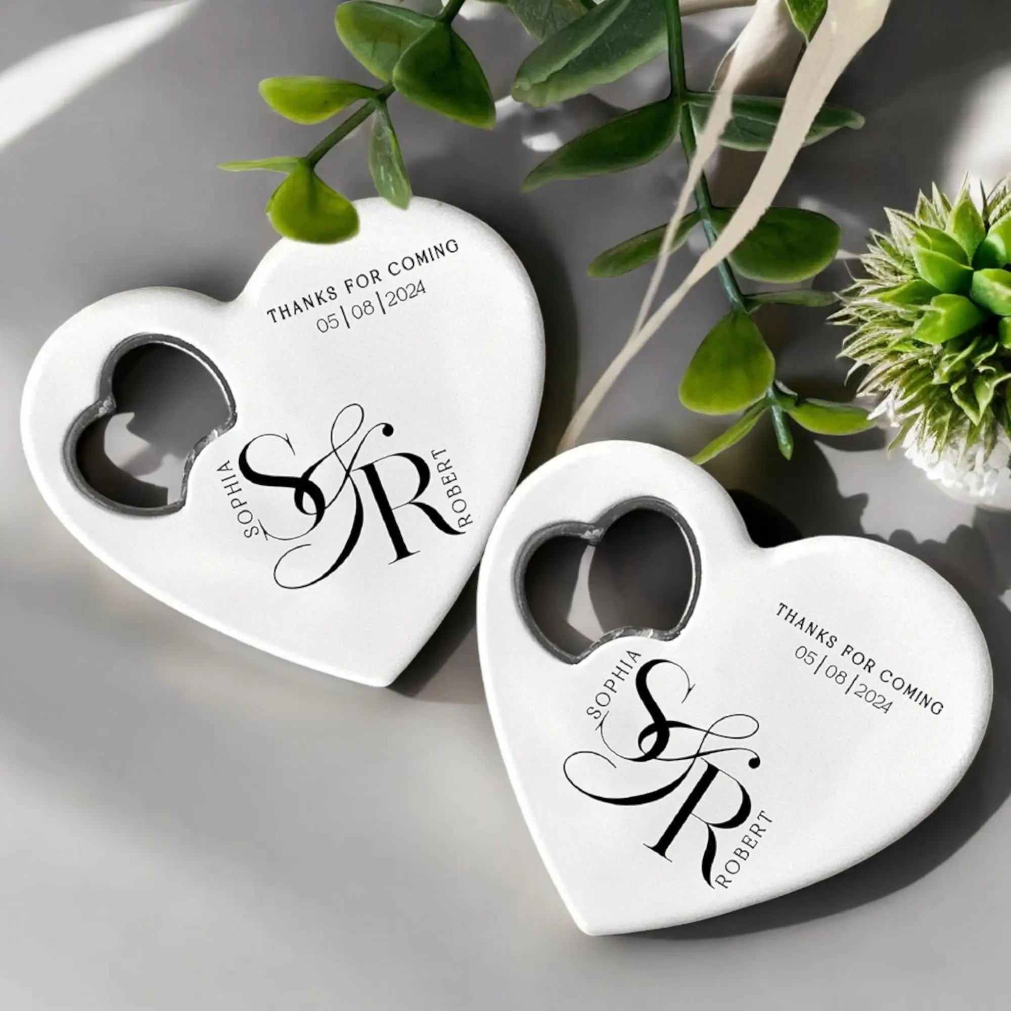 Personalized 5-30pcs Heart-Shaped Engraved Bottle Opener Magnet Bottle Opener Bridal Shower Favors Wedding Party Gifts for Guest