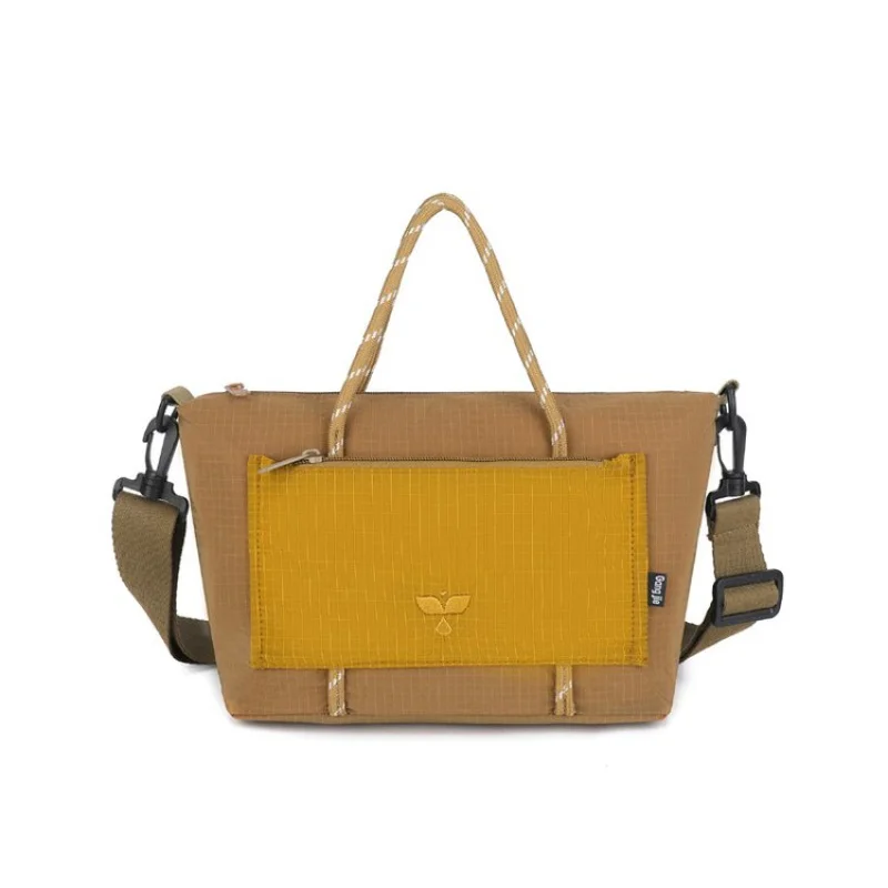 

Elegant Designer Paris Fashion Messenger Bag For Women Featuring Classic Trendy Design And Large Capacity Solid Color