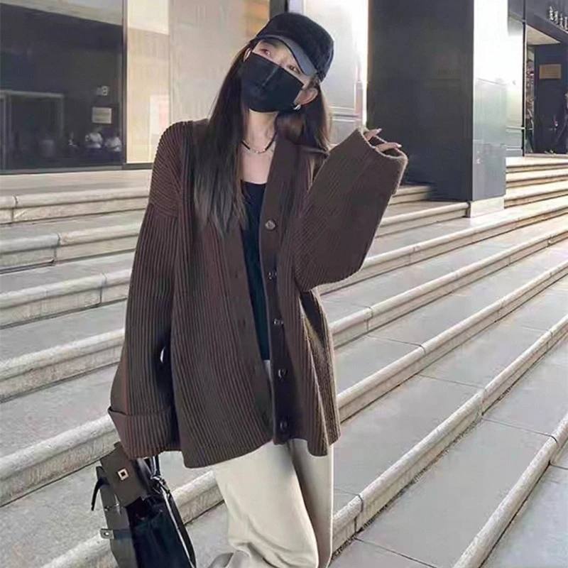 

2025 Fashion Autumn Retro V-neck Sweater Loose Lazy Style Jacket Casual Solid Color Button Knit Cardigan Oversized Style
