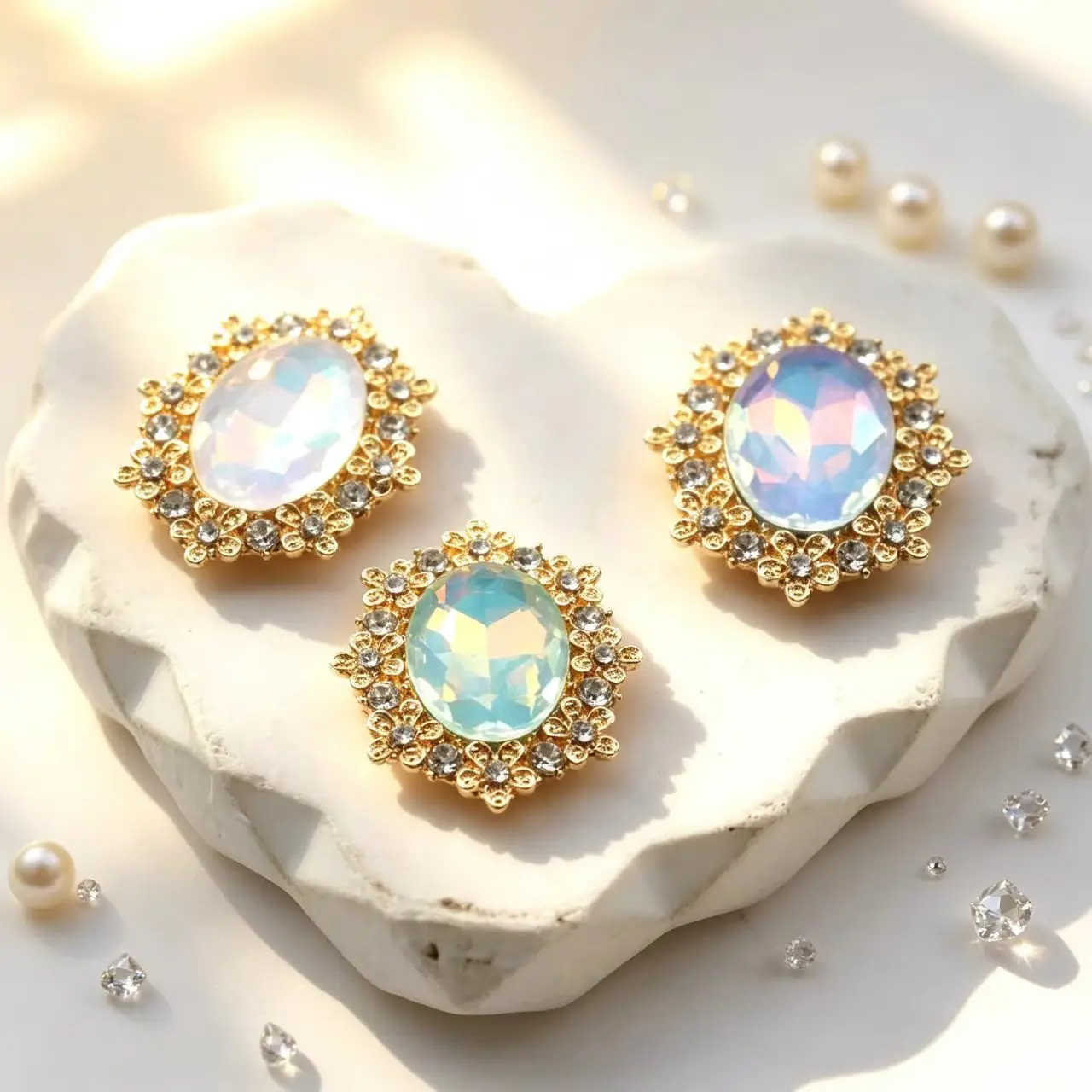 10Pcs 18×24mm Oval Sew On Rhinestone Applique Gold Frame Surrounded Crystal Mixed Color Acrylic Stone DIY Wedding Dress Bikini S