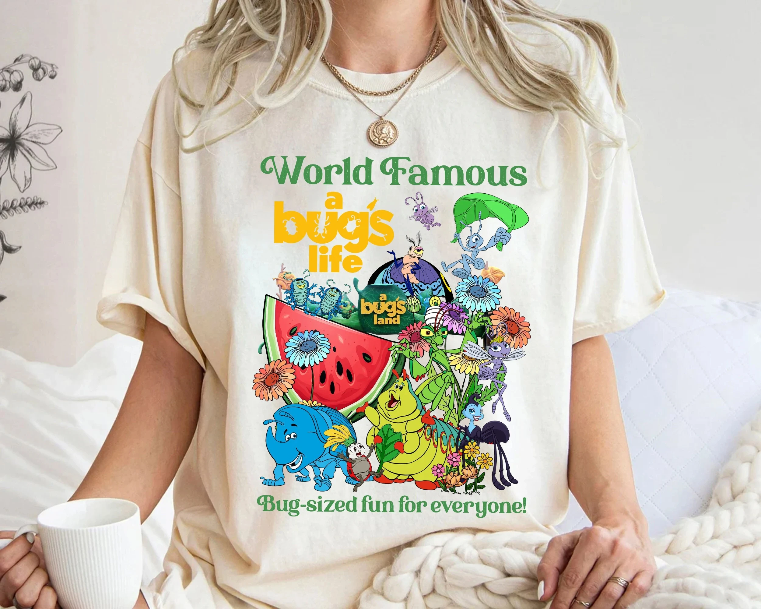 Koszulka Disney Pixar A Bug's Life z zdjęciem grupowym, Koszulka A Bug's Land Disney California Adventure, Disneyland Animal Kingdom