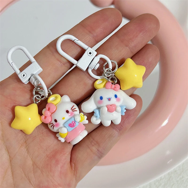 Sanrio gantungan kunci lucu Resin Hello Kitty bintang liontin gantungan kunci lucu lima runcing bintang Kitty mainan anak-anak liontin mobil gantungan kunci