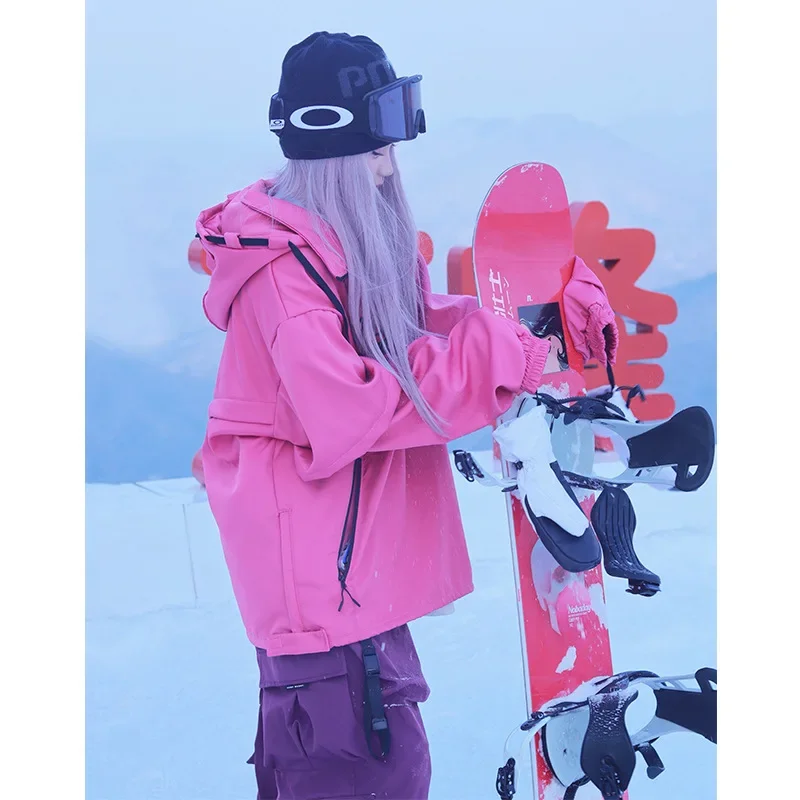 2025 جديد 2025 الرياضة في الهواء الطلق تهمة مقنعين Swea ter مجموعة التزلج Vio السماح الأمريكية ملابس الثلوج السراويل OT2