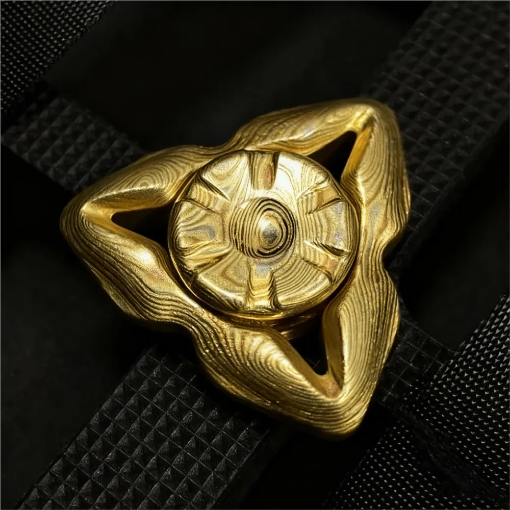 Grey Crossing EDC Leviathan Fidget Spinner Stress Relief Toy Three-Bladed Spinner Handling Feel Gyro Anxiety Relief Gadget