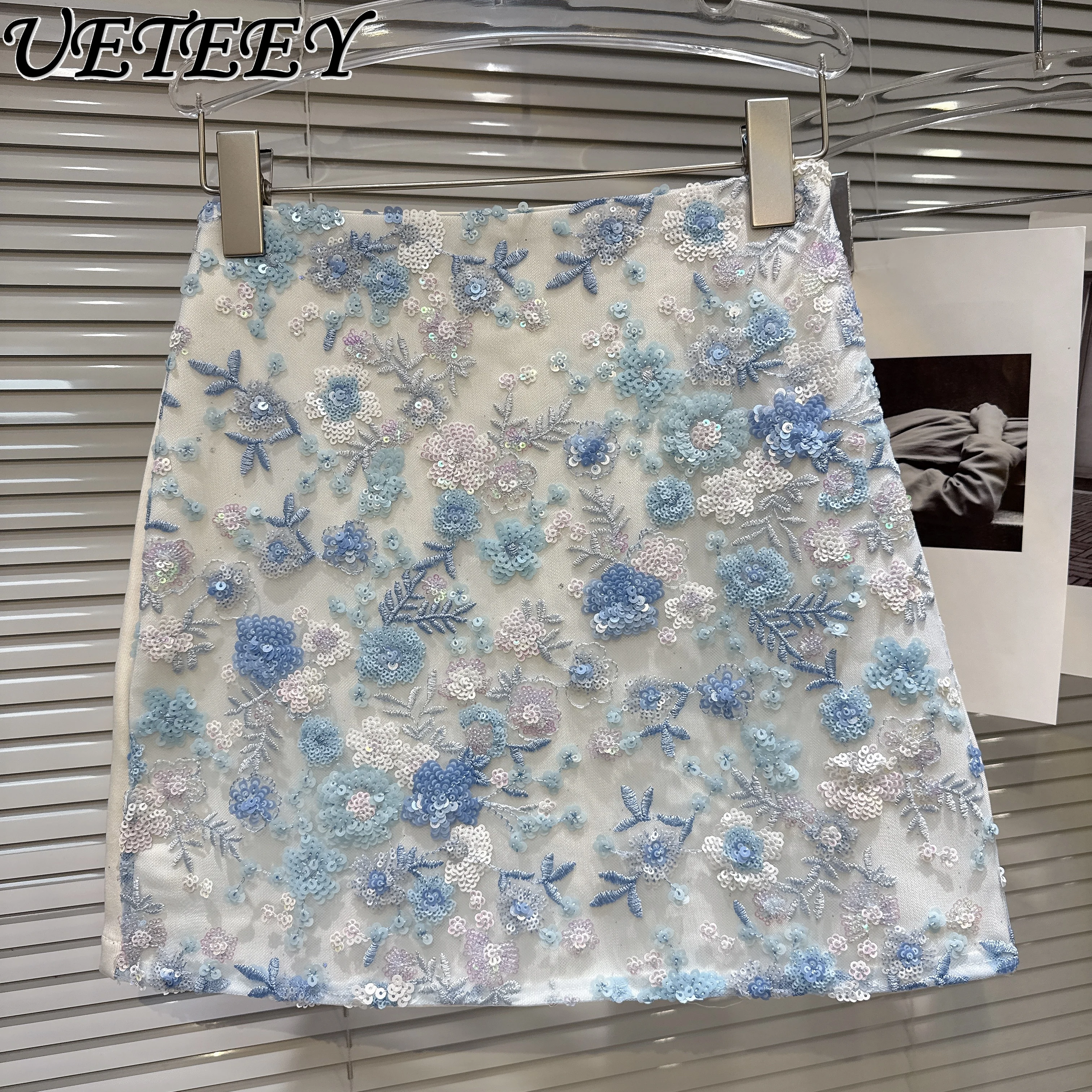

2025 Summer New French Celebrity Beads Retro Flower Embroidery Short Skirt Women Fashionable and Sweet A-word Mini Skirt Female