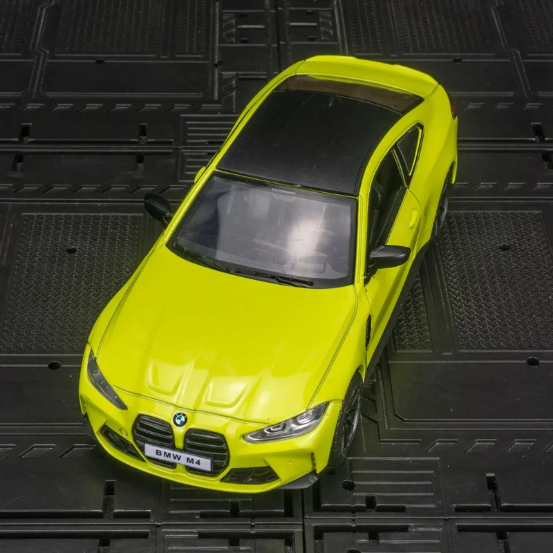 

1:32 BMW M4 G82 модель автомобиля из сплава, двери можно открыть, имеет имитирующие функции звука и освещения, которые можно подарить в подарок друзьям