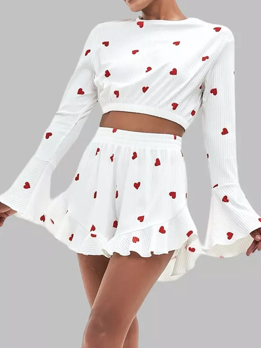 Women 2 Piece Pajamas Set Valentine's Day Heart Print Crop Long Sleeve Tops and Elastic Ruffled Shorts for Loungewear Sleepwear