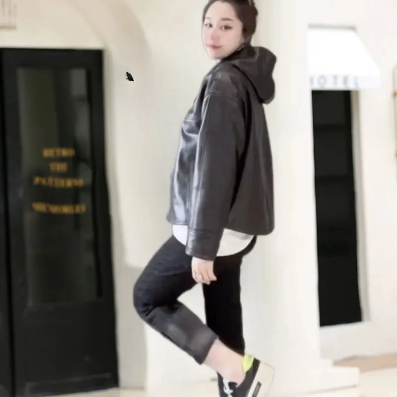 세련된 캐주얼 후드 블랙 가죽 자켓 아웃웨어 여성 봄 가을 새로운 올 매치 루즈 쉘 에디션 코너 버클 코트 탑