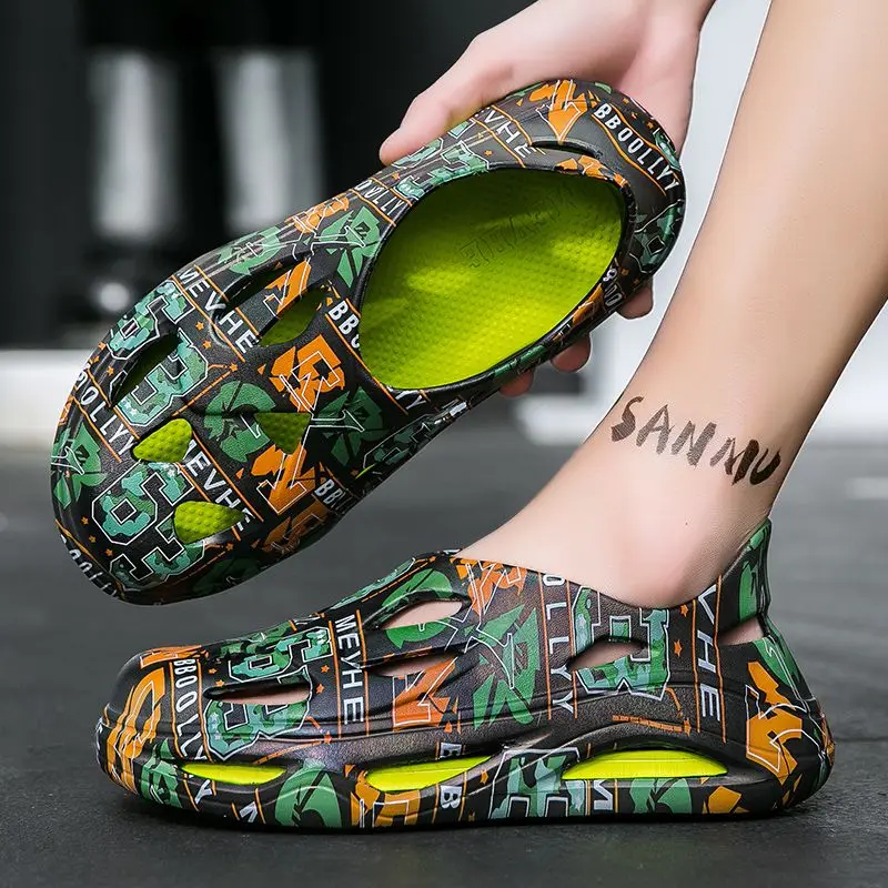 

Пляжная мужская обувь из ЭВА с закрытым носком, роскошные дизайнерские повседневные стильные трендовые сандалии 2024, повседневные дышащие полые мужские сандалии для взрослых