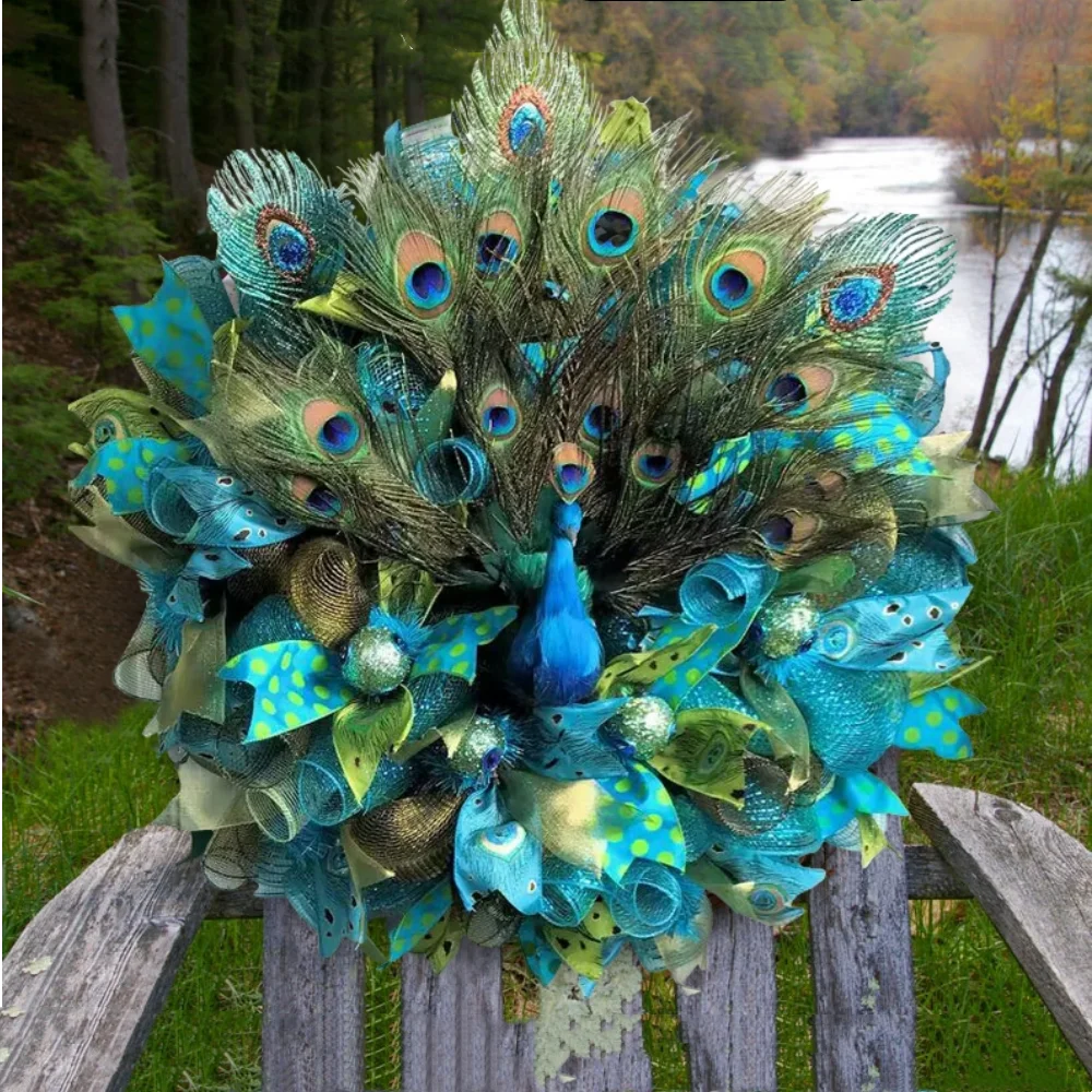 

Handmake Gorgeous Peacock Wreath Round Peacock Mesh Wreath Decor Gardent Fence Front Door Hanging Decoration For Home 40X40cm