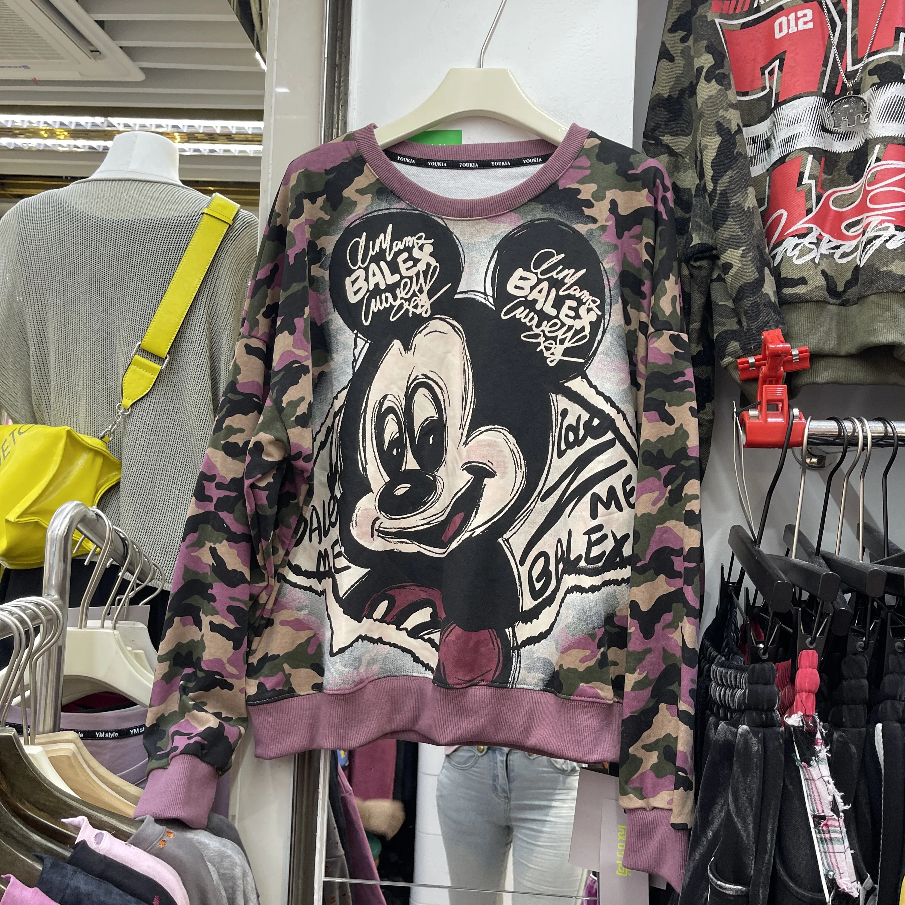 2025 Autumn New Loose Short Simple Design Camouflage Letter Retro Sweatshirt Women Cartoon Print Round Neck Pullover Sweatshirt