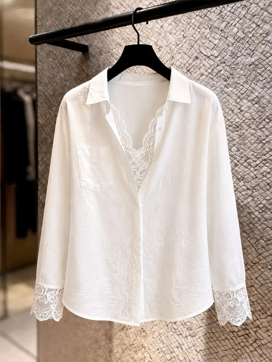 Fashionable Long Sleeve Lace Patchwork Shirt Women's Commute Style Autumn 2026 Slimming Design Korean Version Straight Cut