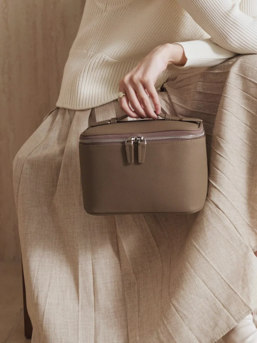 

Women Real Leather Multi Layered Toiletry Bag Large Capacity Handbags Cowhide Storage Bag Travel Portable Soft Leather Tote Bags