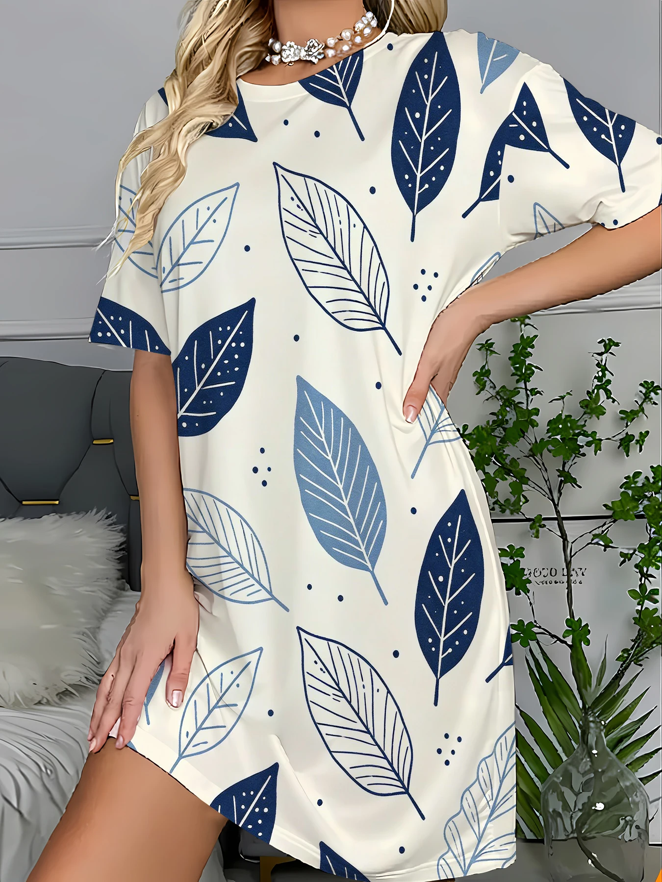 Women's Paisley Print Sleep Dress Soft Polyester Knit Nightgown Elegant