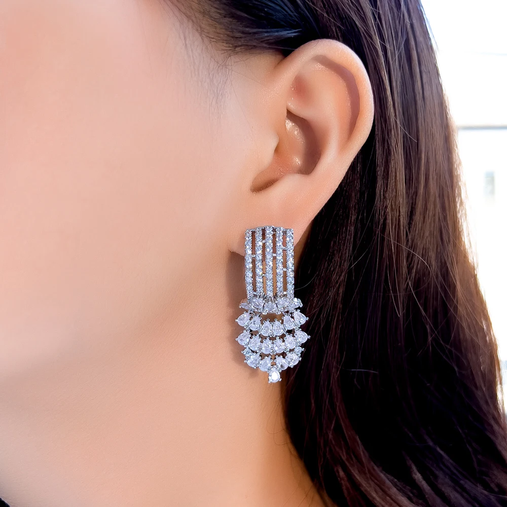 CWWZircons Sparkling Cluster Water Droplets Cubic Zirconia Long Drop Dangle Chandelier Bridal Wedding Earrings for Women CZ930