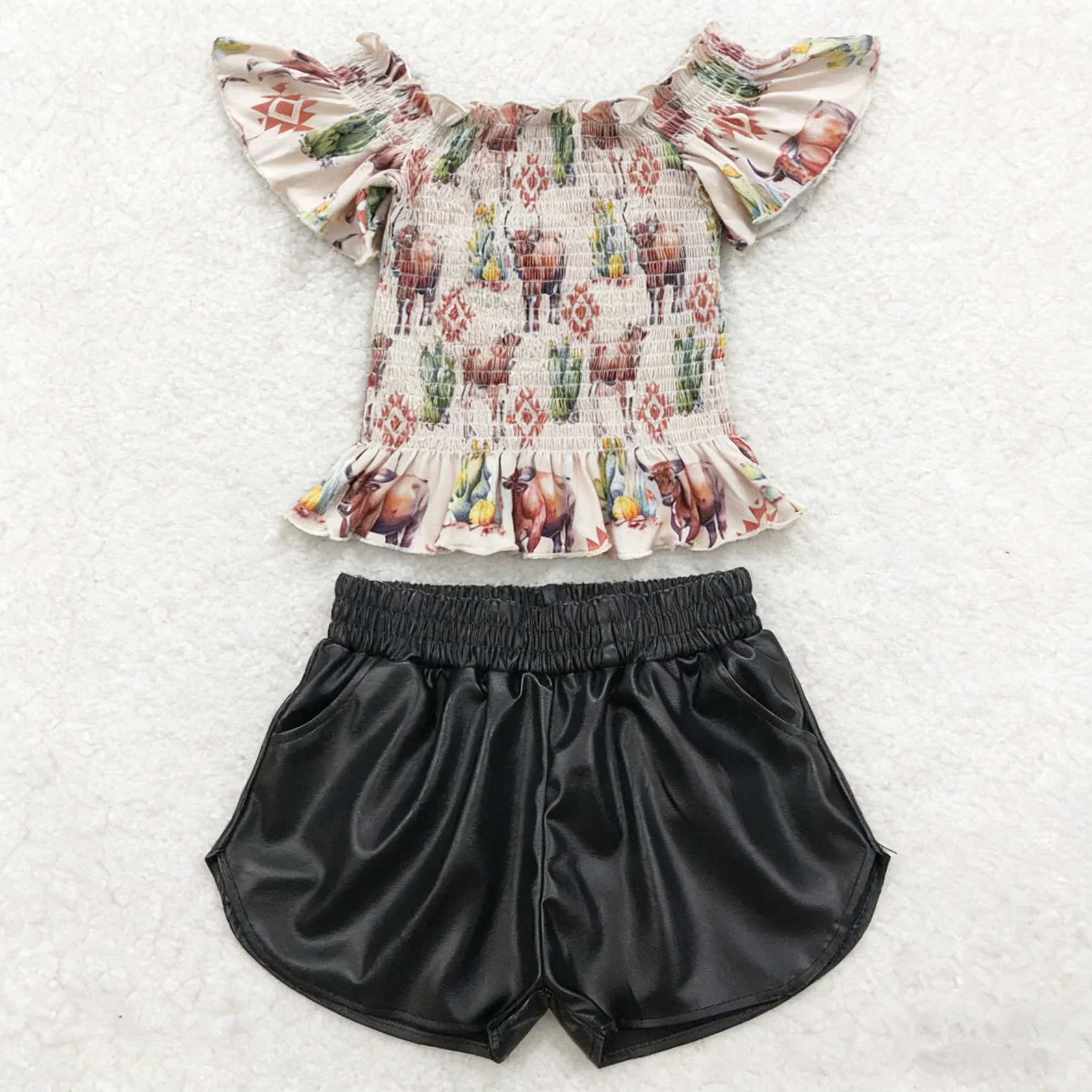 

Оптовый комплект для девочек: футболка с коротким рукавом и шорты в стиле вестерн с принтом коровы и кактуса, летняя одежда для малышей и детей, черные шорты, летняя одежда для девочек