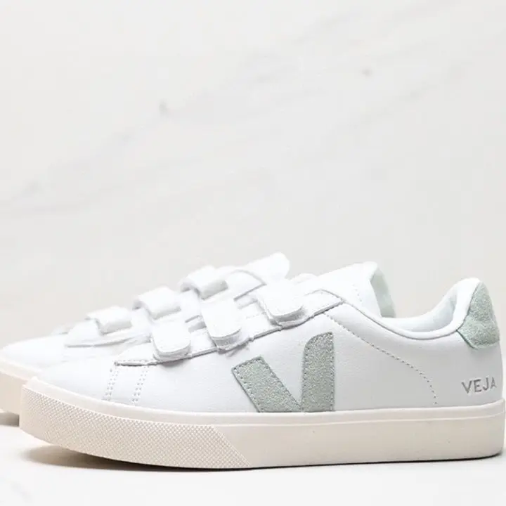 New Hot VEJA Retro V-Shaped Women Skateboarding Shoes VJ France Genuine Leather None-Slip V10 Flat Light Walk Sneakers