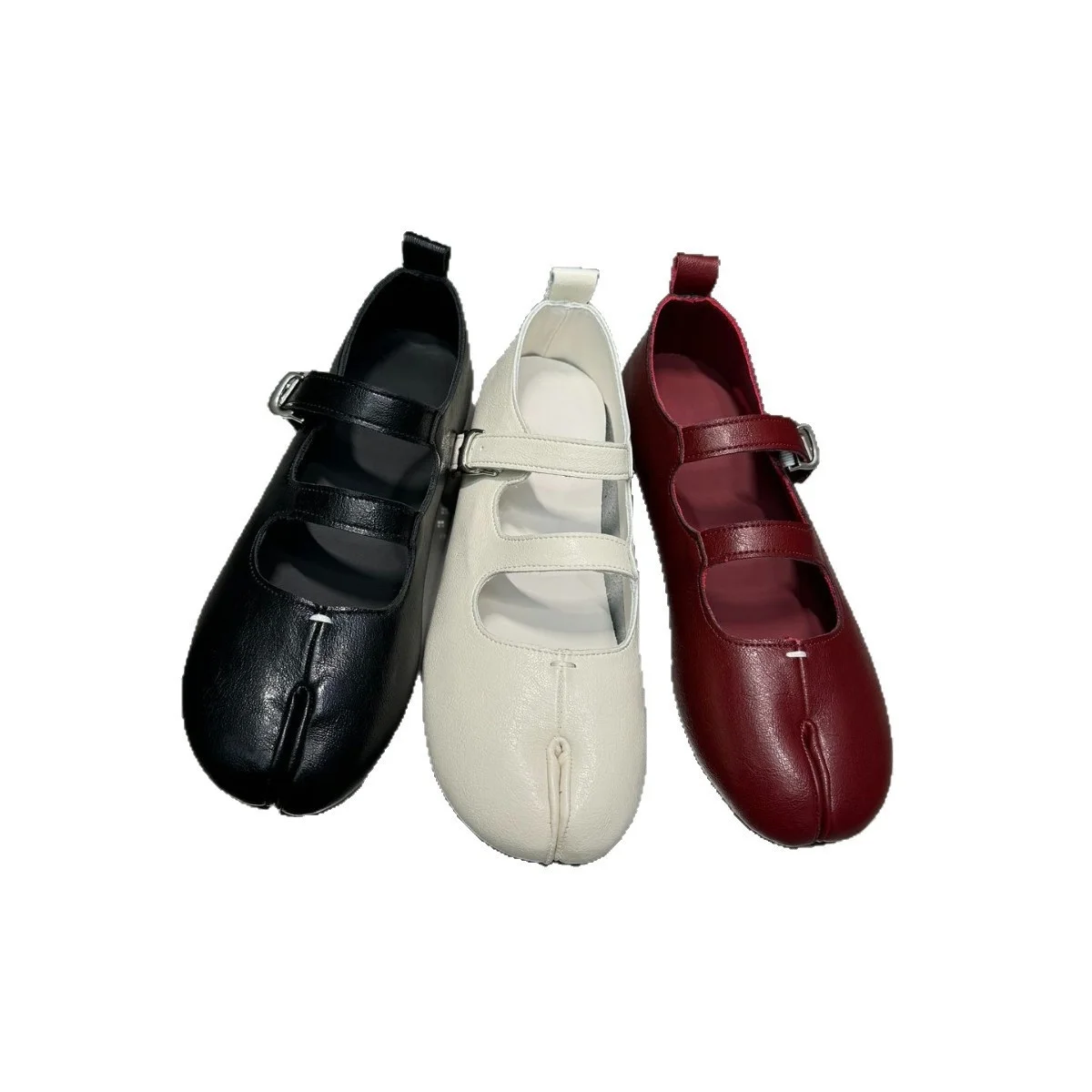 Retro Split Toe Flats Shoes Women's Buckle Strap Round Toe Flat Mary Jane Shoes 2026 Solid Slip On Hollow Out Versatile Footwear