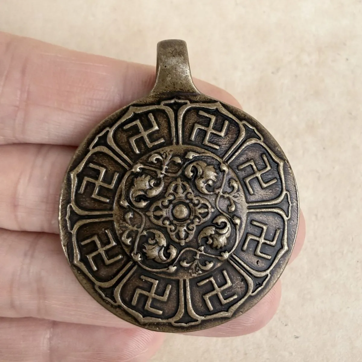 Tibetan Nine-Village Mansion Amulet Pendant 12 Zodiac Brass Exorcism Protection Charm Tantric Collectible Craft Necklace