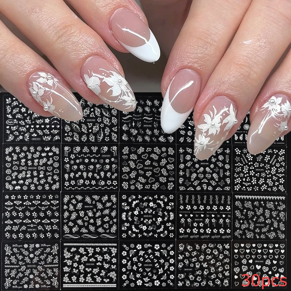 30 Stück weiße Blumen Nagelaufkleber weiße Blumen Liebe Herz Design weiß selbstklebende Gänseblümchen Blütenblatt Nagelaufkleber Valentinstag