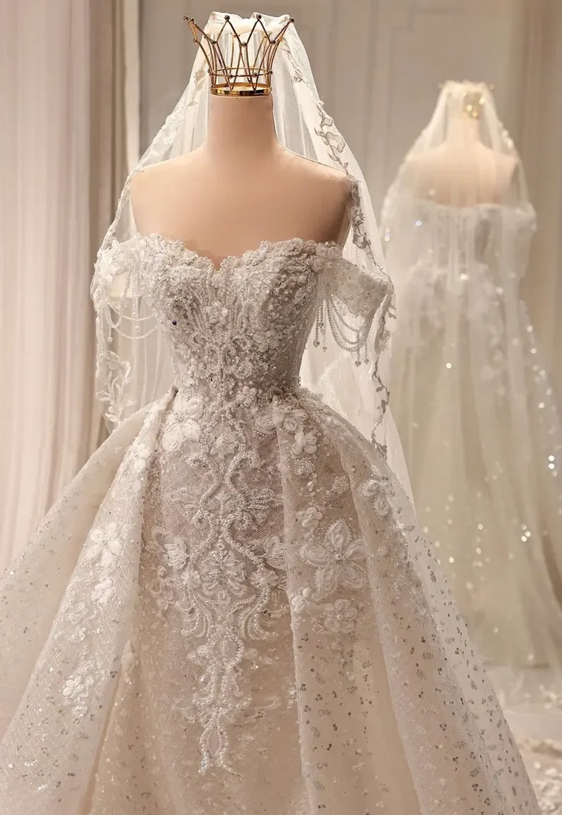 ที่กําหนดเอง 2025 ชุดแต่งงานหรูหราแขนกุด Elegant Beaded ชุดแต่งงานเงือก PLUS ขนาดชุดแต่งงานขายร้อน