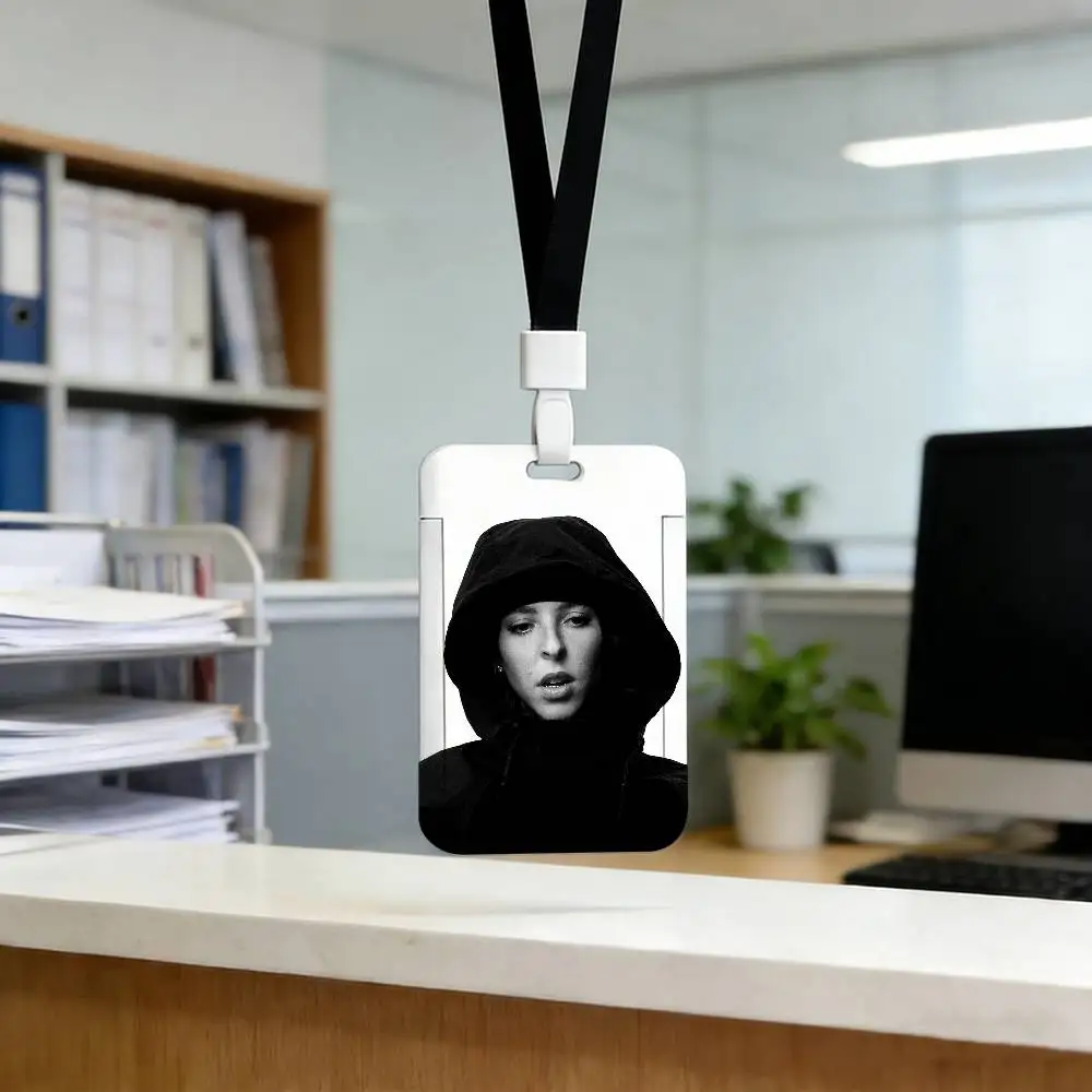 Die Albumkartenhalter von Singer Young Miko mit Lanyard eignen sich für Ausweise, Fahrkarten, Studentenausweise und sind ideale Geschenke für Freunde. – Detail 6