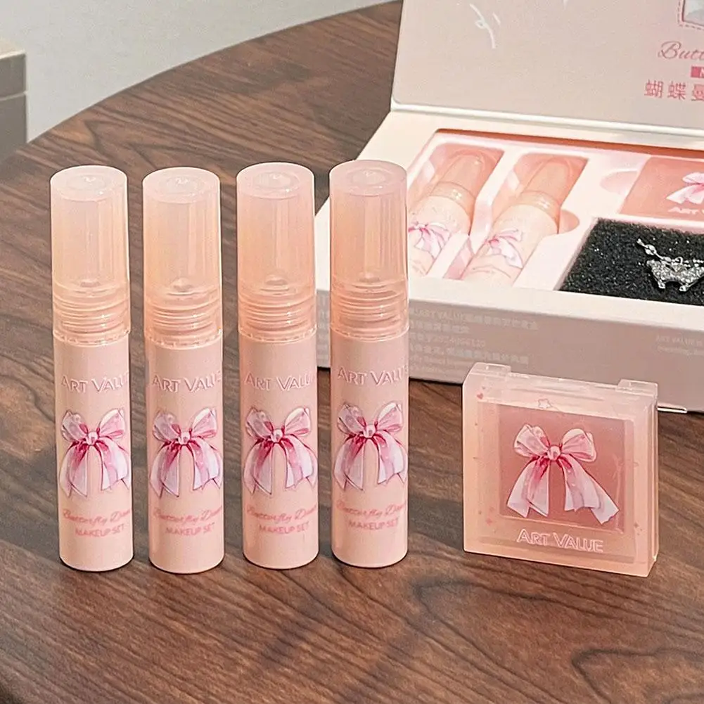 4 Lipstick+1 Powder Blusher Cosmetics Gift Box Set Smooth Texture, Color Rendering Valentine's Day Birthday Lipstick Gift Box